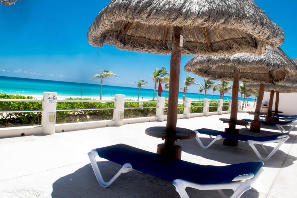 Villas Marlin 108, A Pie De Playa, Albercas, Jacuzi, Ubicacion Inmejorable Cancun Exterior photo