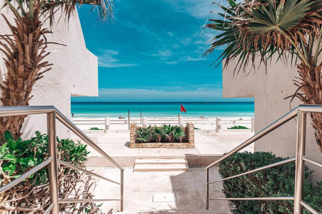 Villas Marlin 108, A Pie De Playa, Albercas, Jacuzi, Ubicacion Inmejorable Cancun Exterior photo